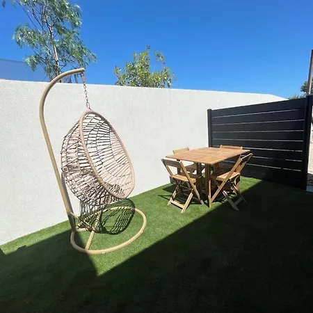Joli Neuf Avec Jardinet